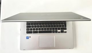 Asus Chromebook plateado Z1500CN-EJ0400
