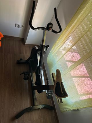 Bicicleta estática ejercicio
