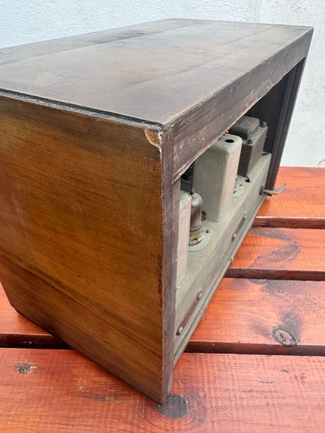 Radio de Madera antigua