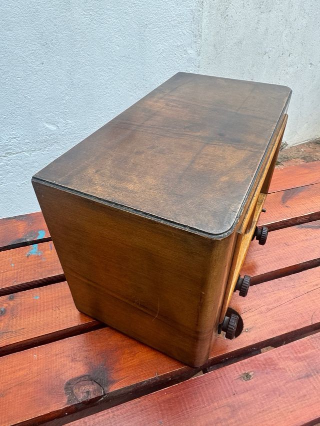 Radio de Madera antigua