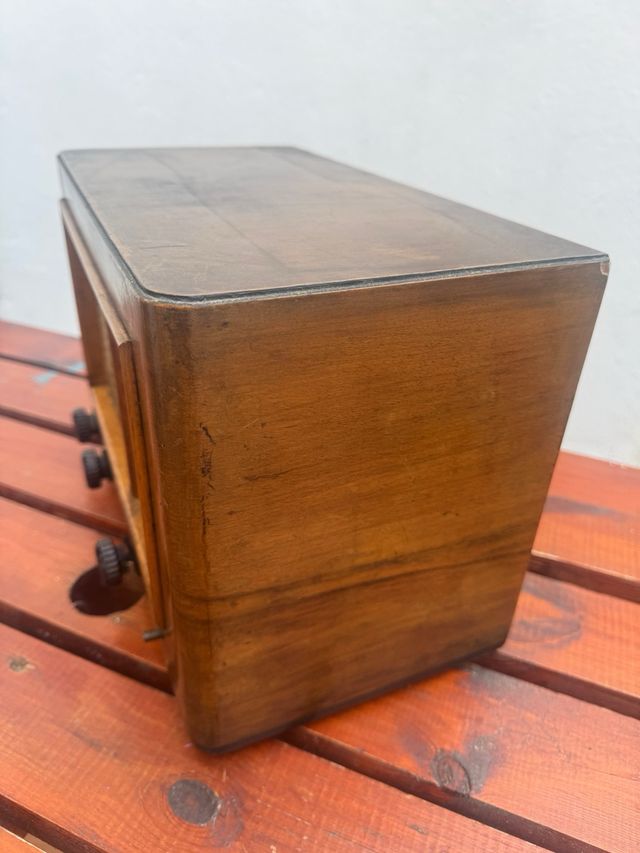 Radio de Madera antigua