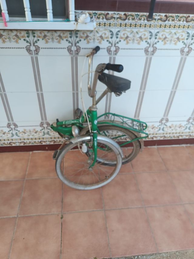 Bicicleta BH plegable verde