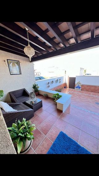 Casa adosada en venta en Lebrija