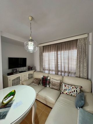 Casa adosada en venta en Lebrija