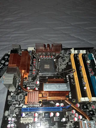 Placa base ASUS P5N-T DELUXE