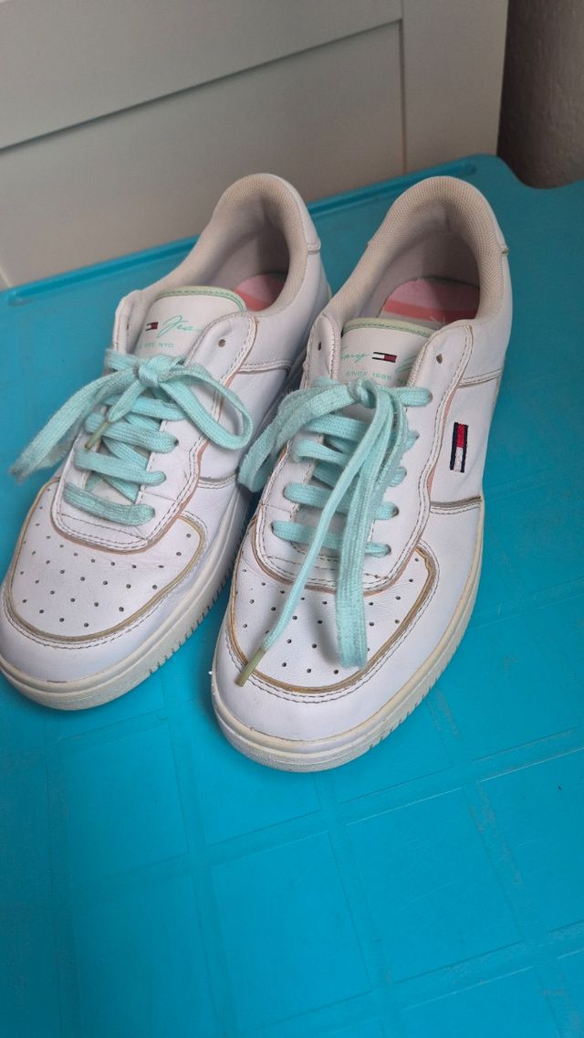 Zapatillas Tommy Hilfiger blancas y verde agua