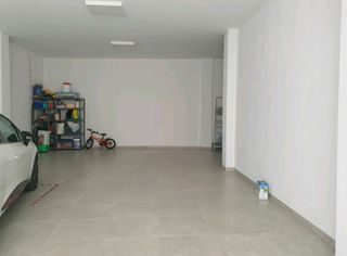 Plaza parking moto.Mano a distancia.