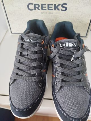 Zapatillas Deportivas CREEKS hombre - Talla 40. 