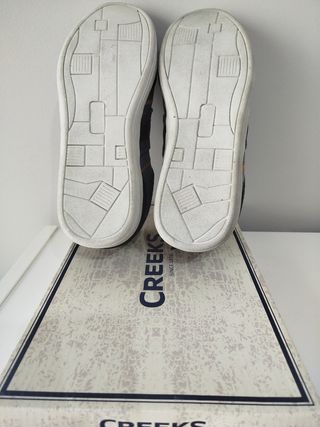 Zapatillas Deportivas CREEKS hombre - Talla 40. 