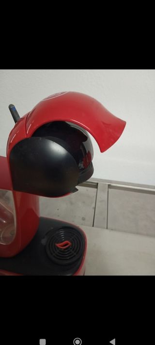 Cafetera Dolce Gusto roja
