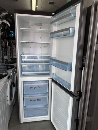 Nevera combi Haier con garantía transporte 