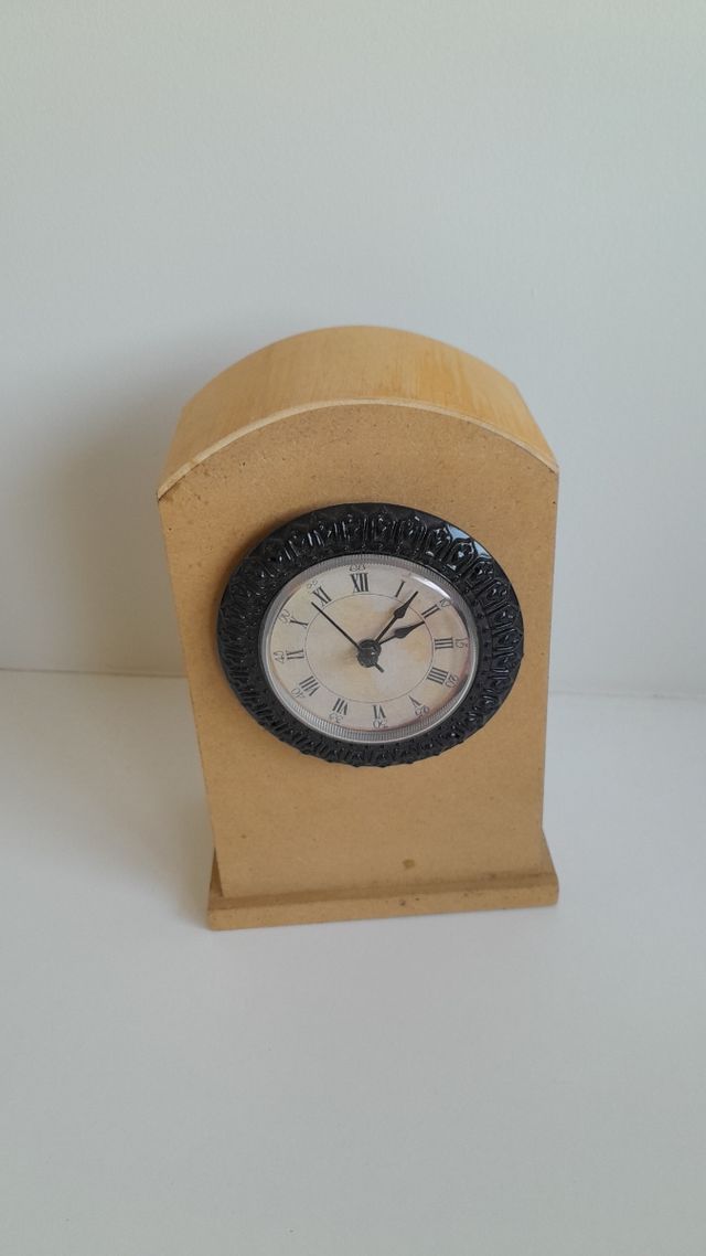 Lote madera manualidades: reloj, bases