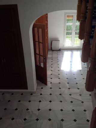 Chalet en alquiler en Espartinas