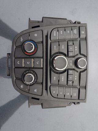 Botonera Opel Astra: Radio & Clima.