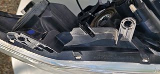 Faro derecho Toyota Auris E15