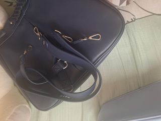 2 bolsos: mayoral azul marino y celeste