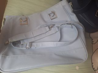 2 bolsos: mayoral azul marino y celeste