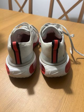 Zapatillas Nike Invincible 3 Gris/Blanco