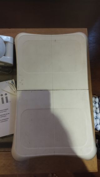 Consola Wii + Balance Board + 2 mandos y Volantes