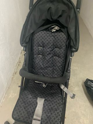 silla paseo practica, tambien incluye funda lluvia