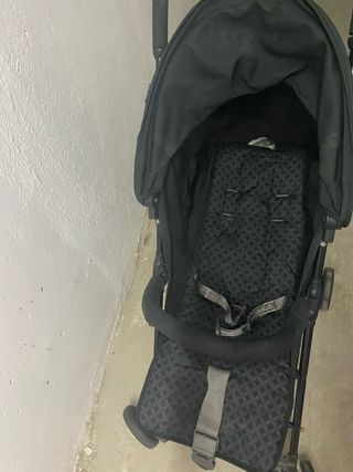silla paseo practica, tambien incluye funda lluvia