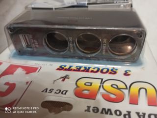 Adattatore accendisigari USB triplo