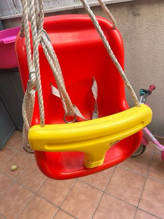 Columpio bebé rojo y amarillo