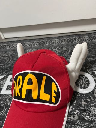 Gorra Arale - roja con alas