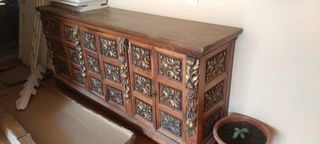 Aparador antiguo estilo colonial