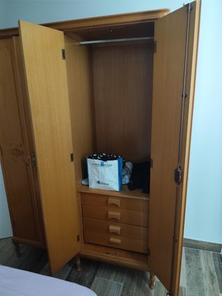 Armario madera 4 puertas