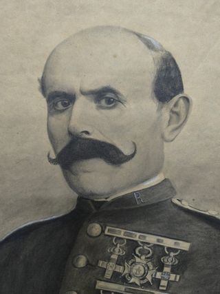 Retrato a lápiz: Oficial con medallas. Antiguo.