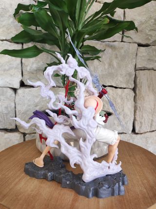 Figura Luffy Gear 5 One Piece
