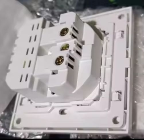 Enchufe empotrable con USB