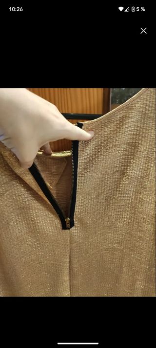 Blusa dorada Zara