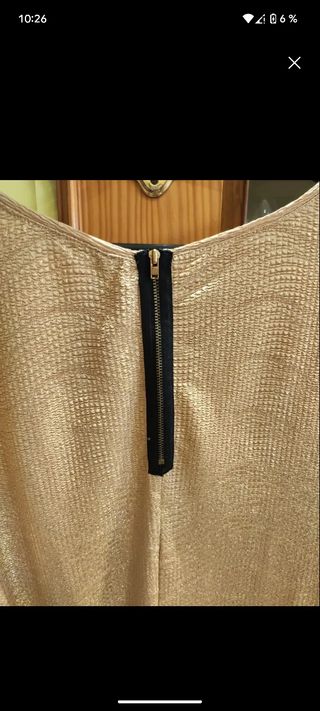 Blusa dorada Zara