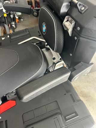 Reposabrazos BMW Trail