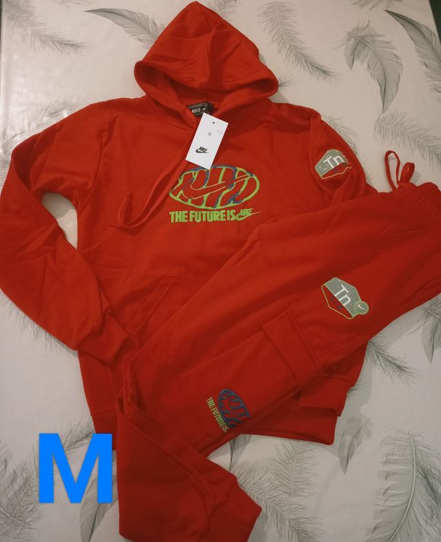 Chándal rojo talla M