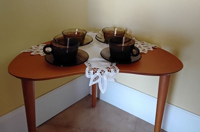 Juego de té - 4 tazas de cristal marrón