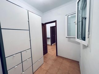 Se alquila piso en Gelves