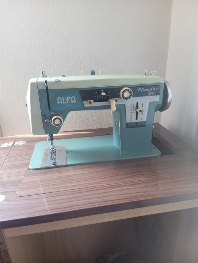 Máquina coser AlfaMatic 169