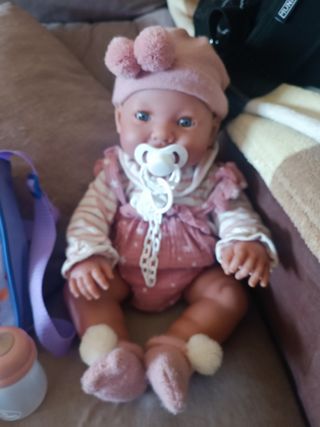 Muñeca Mia y accesorios