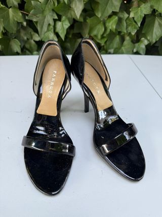 Sandalias Farrutx charol negras