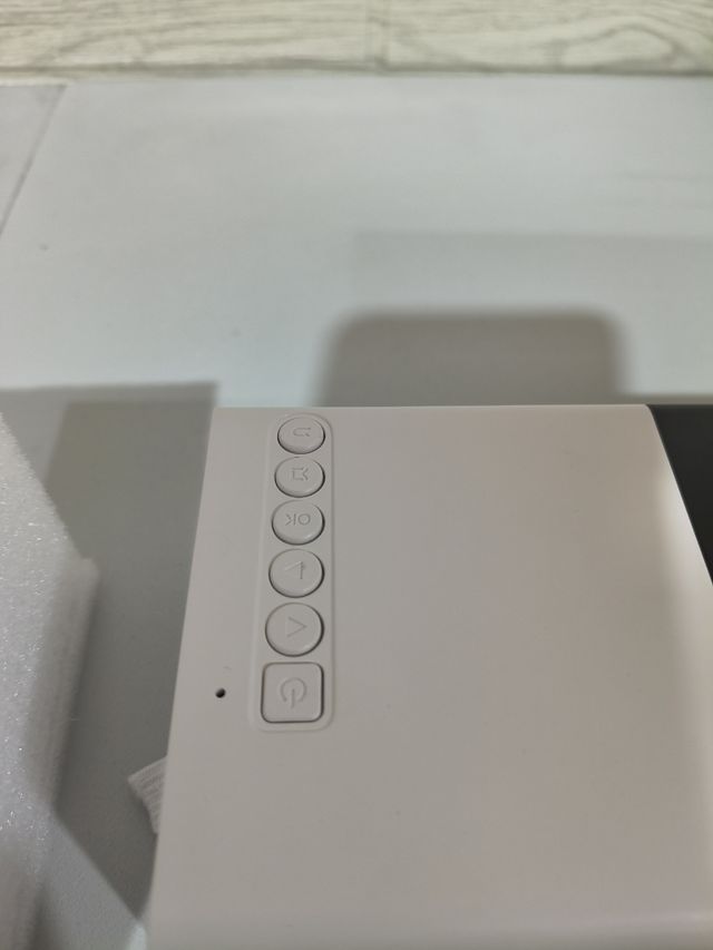 Proyector LED Mini Portátil