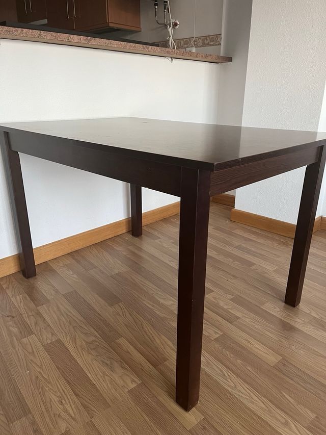 Mesa comedor marrón madera