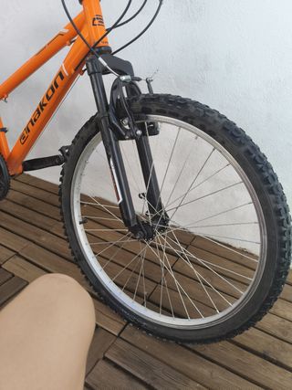 Bicicleta montaña Anakon niño en perfecto estado.