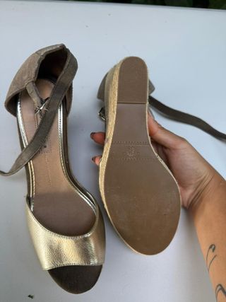 Sandalias cuña esparto doradas - 38