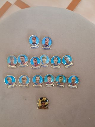 Pins FC Barcelona: 15 jugadores + Romario