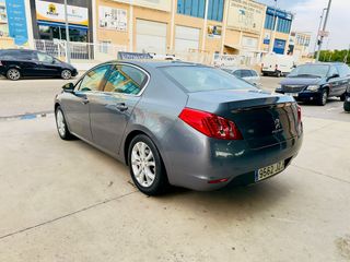 PEUGEOT 508 HYBRID4 