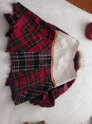 Original traje de chaqueta y falda cuadros