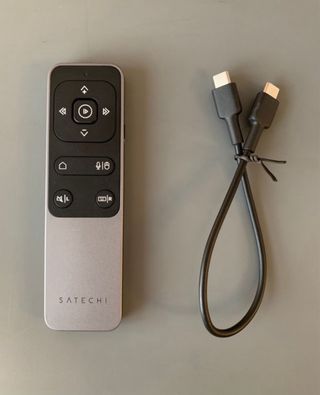 Mando multimedia Satechi R2